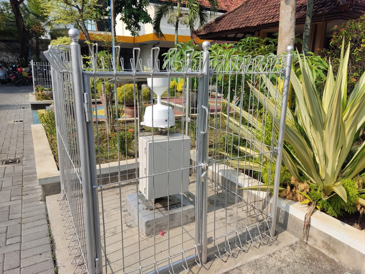 curah hujan 1.jpg